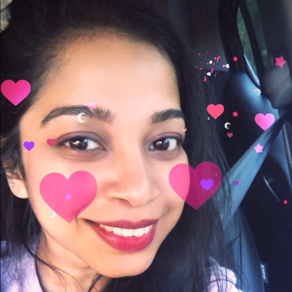Meet your Posher, Ayesha